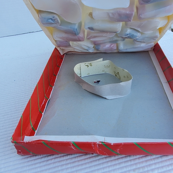 22 Wood Christmas Ornaments In Box 1.5"-3" Vintage Green Red Wooden Holiday - Picture 9 of 10